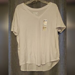 Terra V-Neck T-Shirt